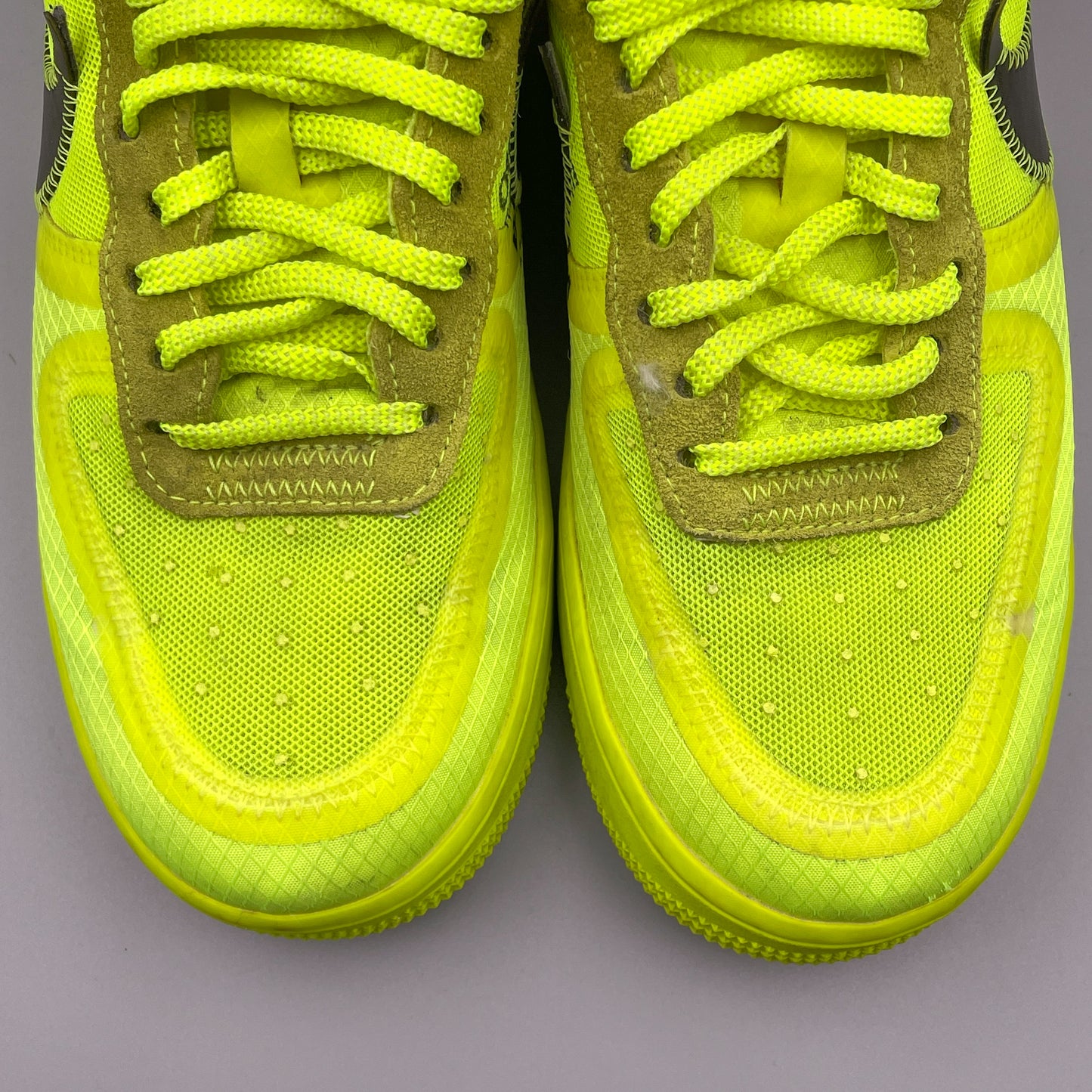 Nike Air Force 1 Low Off-White Volt Size 7.5